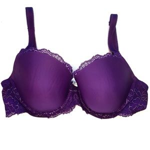 Vintage Victoria’s Secret Purple Lace Lined Bra w/ Silver